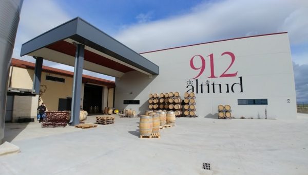 Bodegas-Veganzones-entrada Vino tinto 912 de Altitud crianza D.O. Ribera del Duero